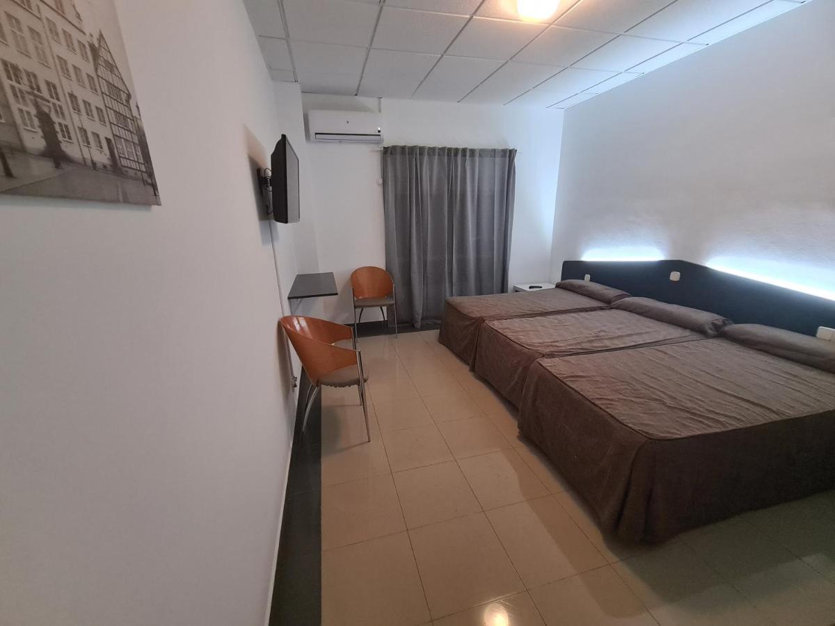 Castrillo de la Guareña Hotel Lisboa מראה חיצוני תמונה