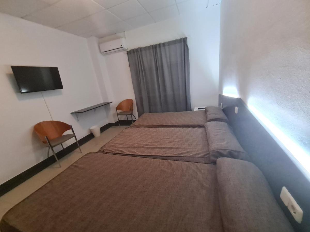 Castrillo de la Guareña Hotel Lisboa מראה חיצוני תמונה