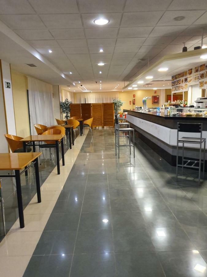 Castrillo de la Guareña Hotel Lisboa מראה חיצוני תמונה